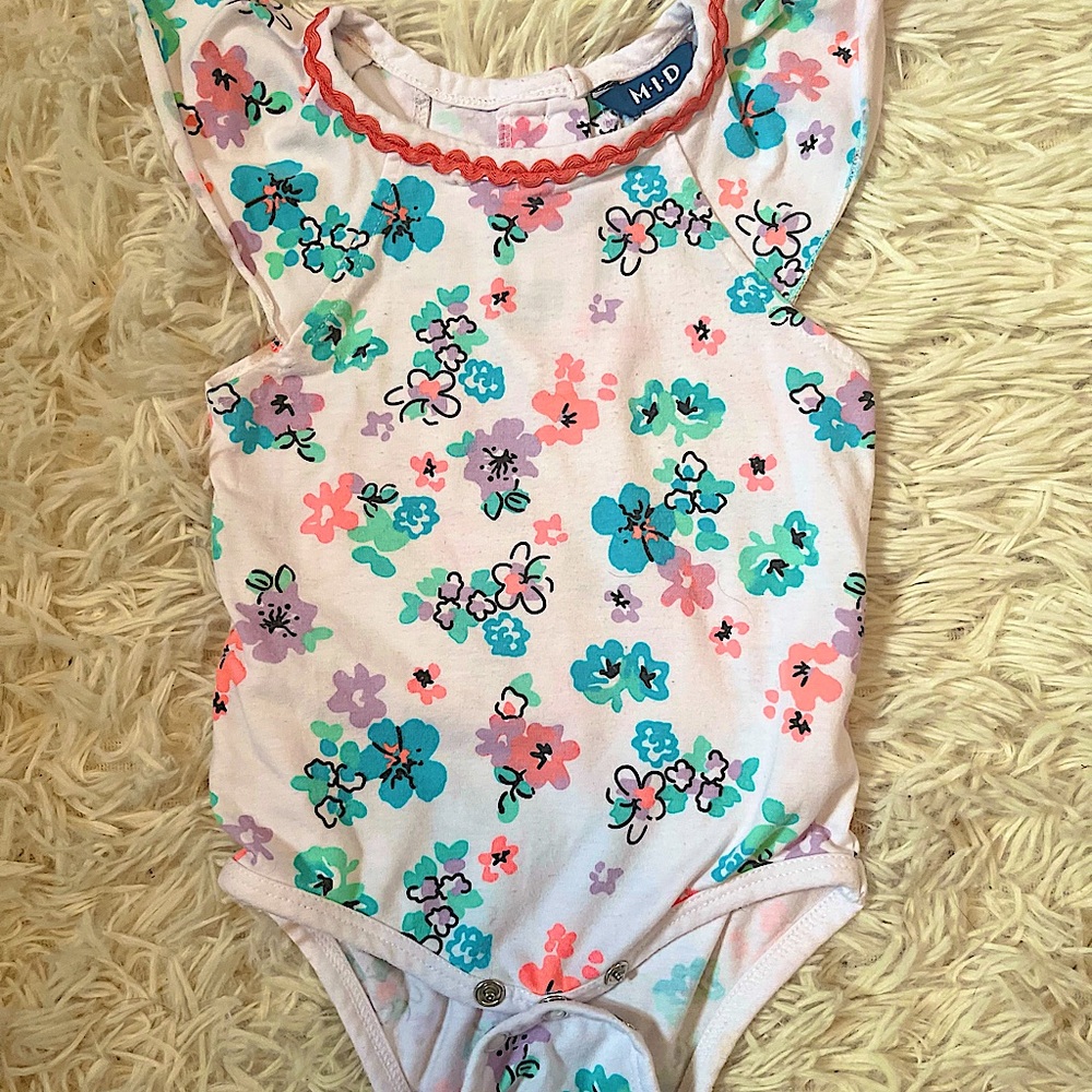 Tank onesies (3/10$)